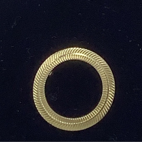 Gold-tone Patterned Circle Pin - Picture 2 of 7